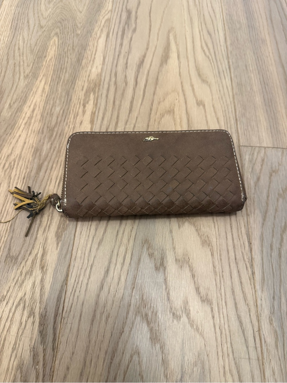 Authentic Roots Leather, Woven Brown Zip Around Wallet EUC